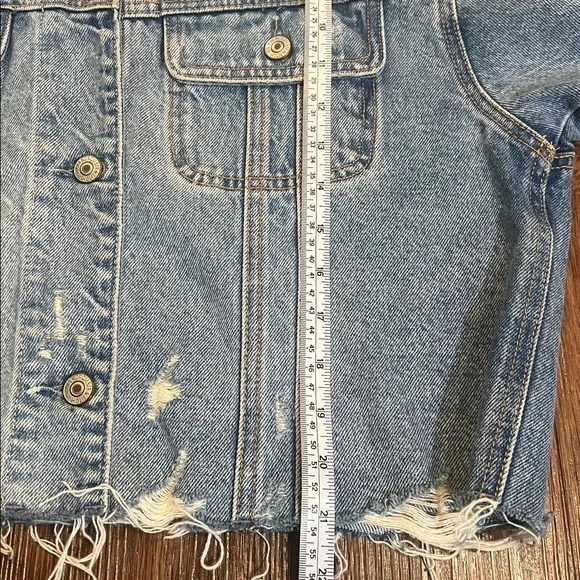 Abercrombie & Fitch Blue Denim Jacket with Cream Sherpa Collar - Picture 8 of 8